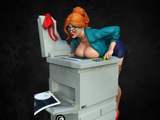 Office Time out - at the copier Pin-up style Figurine Model Kit for collecting, building and painting for Adults